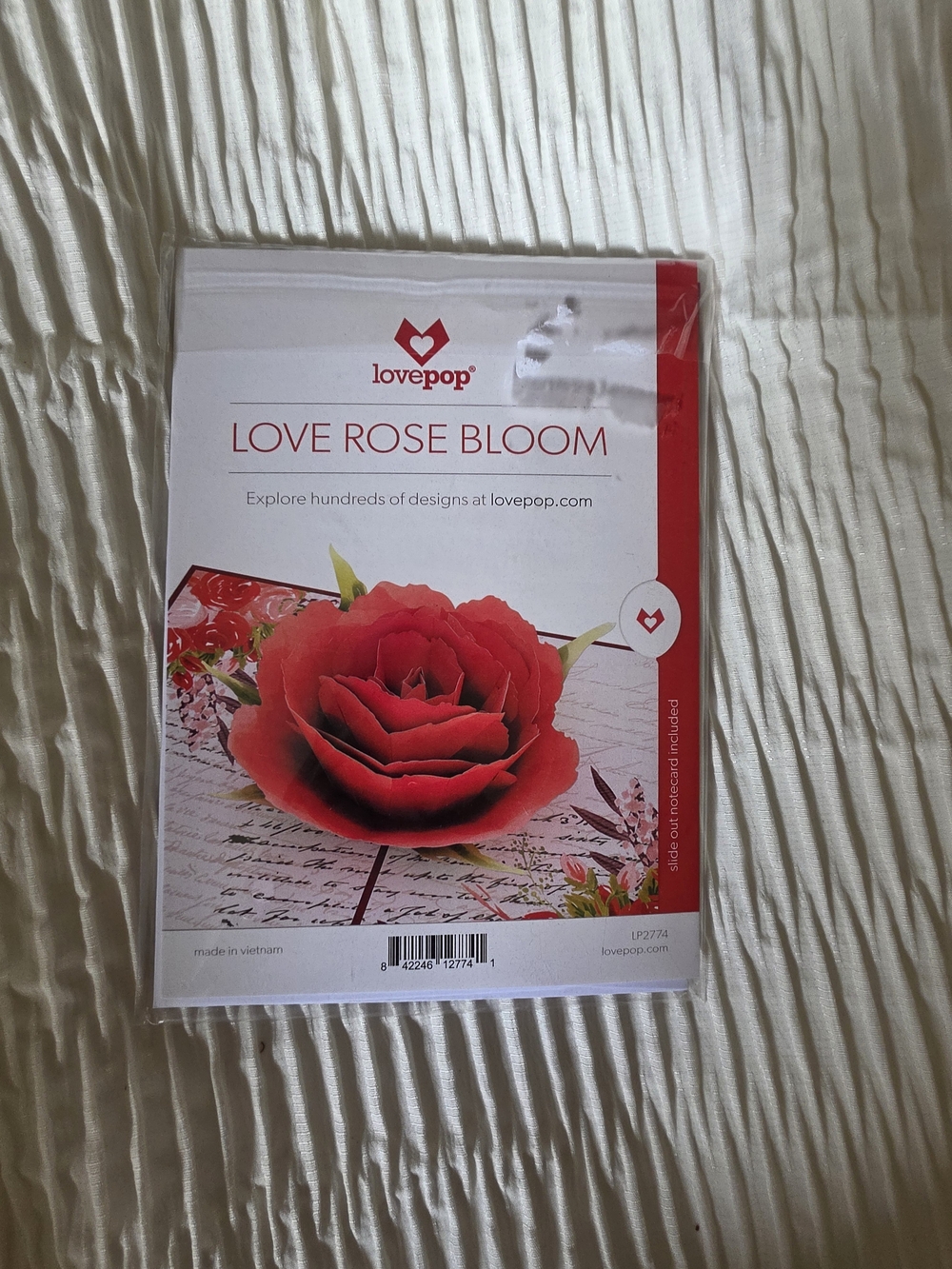 Love Rose Bloom Pop-Up Card — Red and Green